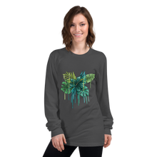 Load image into Gallery viewer, Green Flower Long sleeve t-shirt